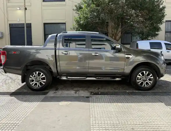 Ford Ranger 3.2 Cd Limited Tdci 200Cv 2021 - foto 5