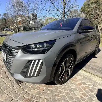 Peugeot 208 1.2T Gt Line 2025 - foto 2