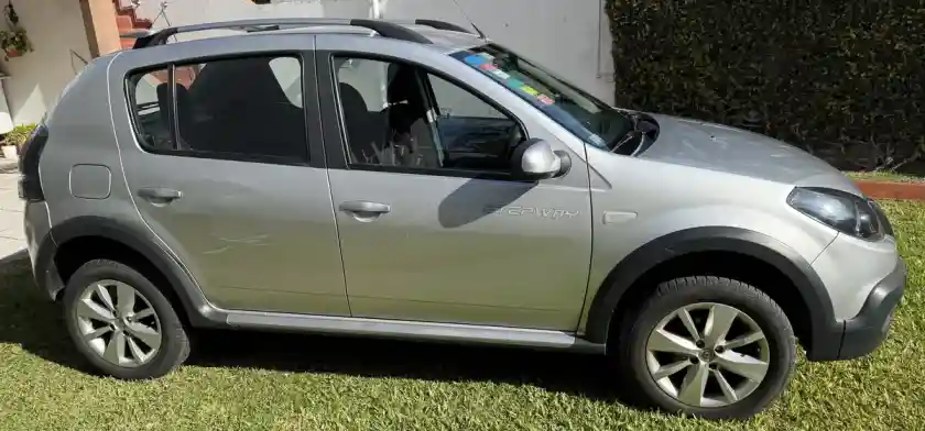 Renault Sandero Stepway 1.6 Expression Abs 105Cv 2013 - foto 5