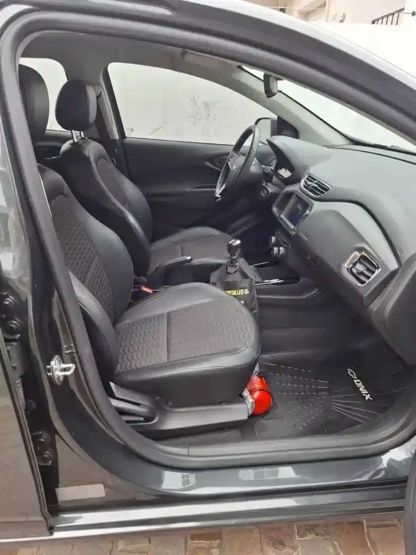 Chevrolet Onix 1.4 Ltz 98Cv 2018 - foto 5