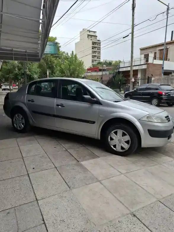 Renault Mégane Ii 1.6 L Confort Plus 2008 - foto 5