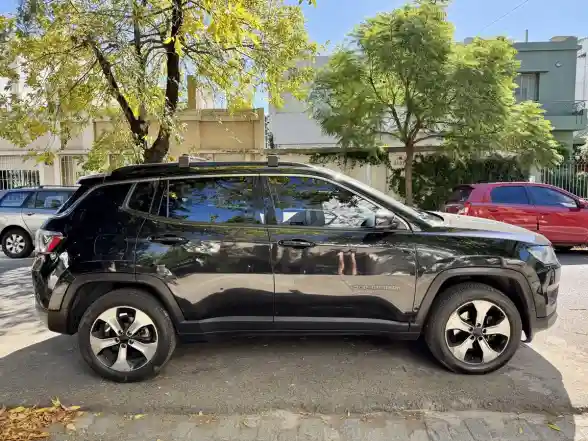 Jeep Compass 2.4 Longitude Plus 4X4 2019 - foto 4
