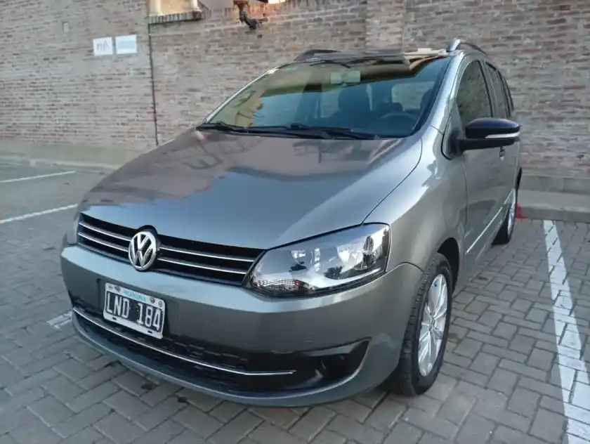 Volkswagen Suran 1.6 Trendline 11B 2012 - foto 1