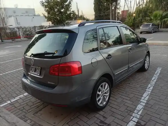 Volkswagen Suran 1.6 Trendline 11B 2012 - foto 5