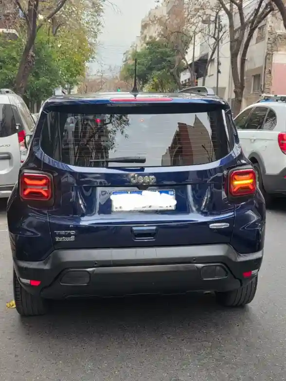 Jeep Renegade Longitude T270 At6 Fwd 2023 - foto 3