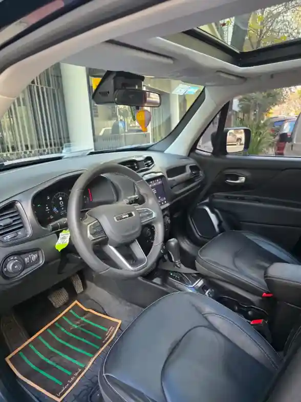 Jeep Renegade Longitude T270 At6 Fwd 2023 - foto 5