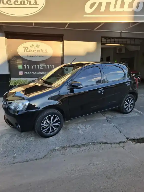 Toyota Etios 1.5 Platinum At 2017 - foto 1