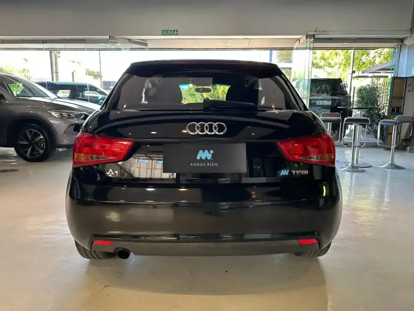 Audi A1 1.2 Turbo Atracttion 2014 - foto 5