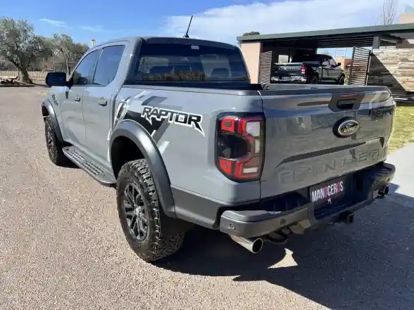 Ford Ranger Raptor 3.0L V6 Ecoboost Biturbo Cabina Doble 4X4 2023 - foto 3
