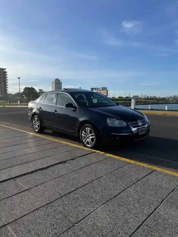 Volkswagen Vento 2.5 Luxury Wood Tiptronc 2008 - foto 3