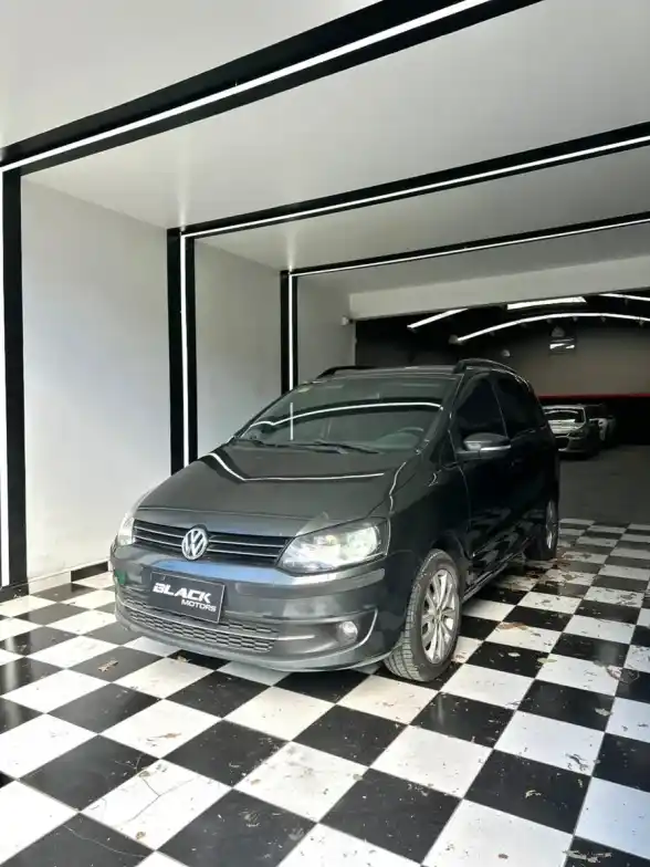 Volkswagen Suran 1.6 Highline 101Cv 2013 - foto 1