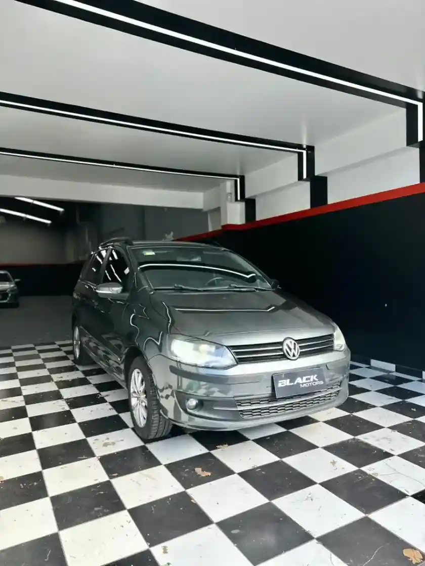 Volkswagen Suran 1.6 Highline 101Cv 2013 - foto 3