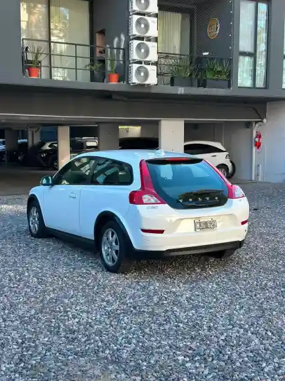 Volvo C30 2.0 145Hp Mt P2 Facelift 2013 - foto 3