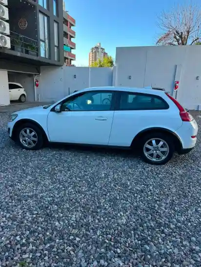 Volvo C30 2.0 145Hp Mt P2 Facelift 2013 - foto 4