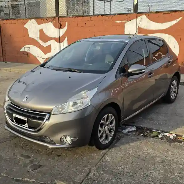 Peugeot 208 1.6 Allure Touchscreen 2016 - foto 1