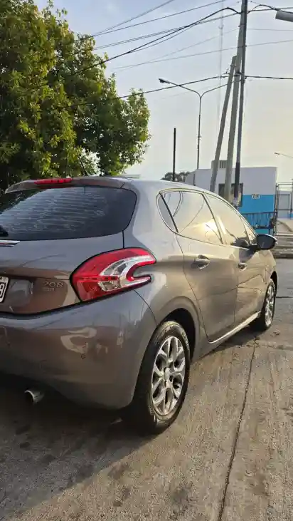 Peugeot 208 1.6 Allure Touchscreen 2016 - foto 4