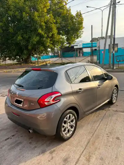 Peugeot 208 1.6 Allure Touchscreen 2016 - foto 5