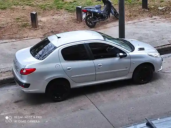 Peugeot 207 2010 - foto 1