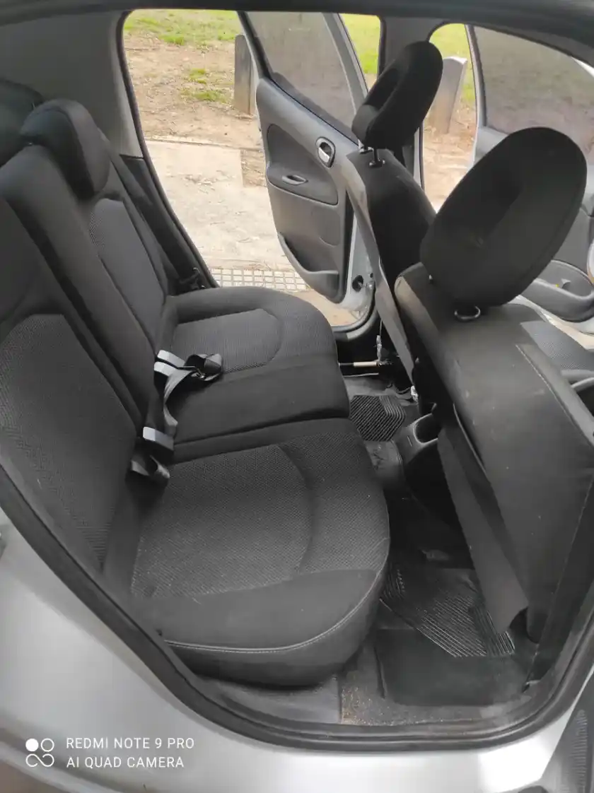 Peugeot 207 2.0 Sedan Xt Hdi 2010 - foto 5