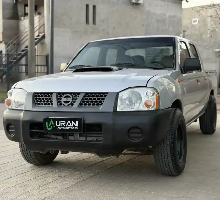 Nissan NP300 2011 - foto 1