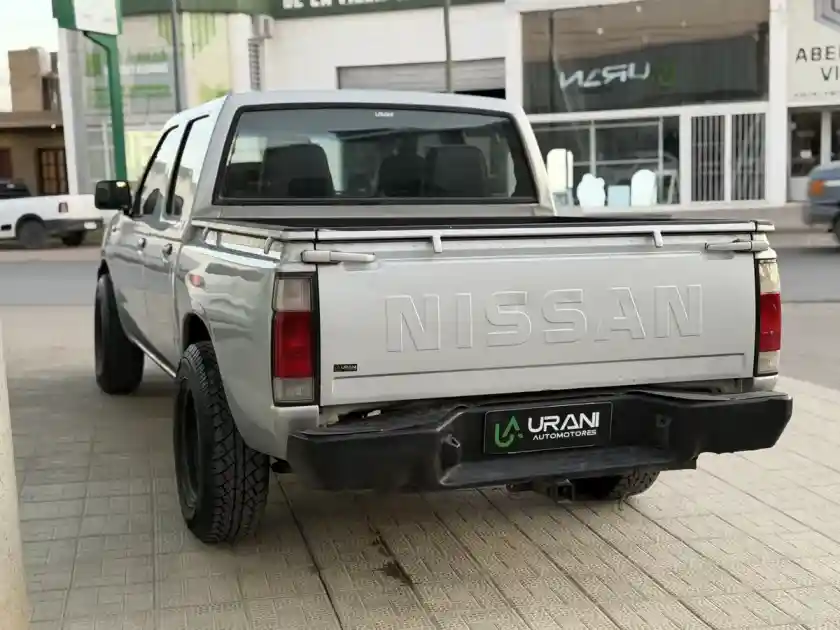 Nissan Np300 2.5 Cabina Doble 133Cv 4X2 2011 - foto 4