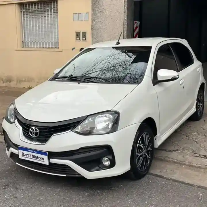 Toyota Etios 2019 - foto 1