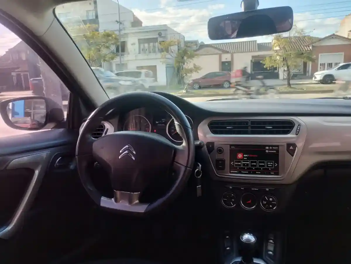 Citroën C-Elysee 1.6 Feel Vti 115 2019 - foto 2
