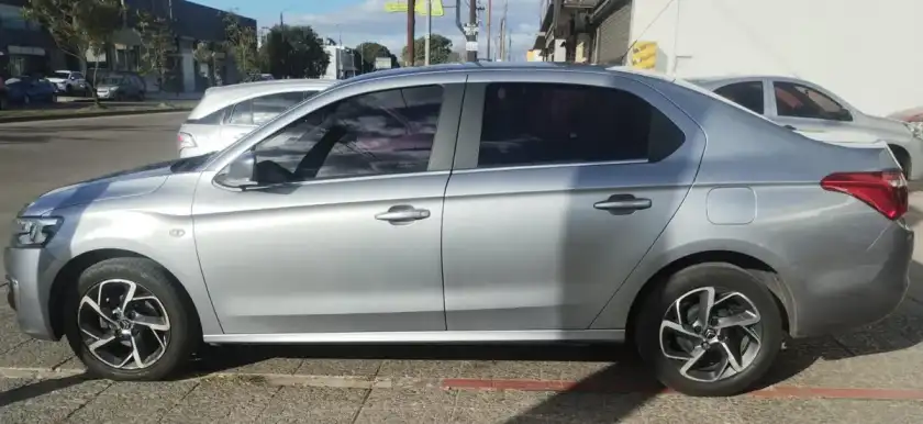 Citroën C-Elysee 1.6 Feel Vti 115 2019 - foto 3