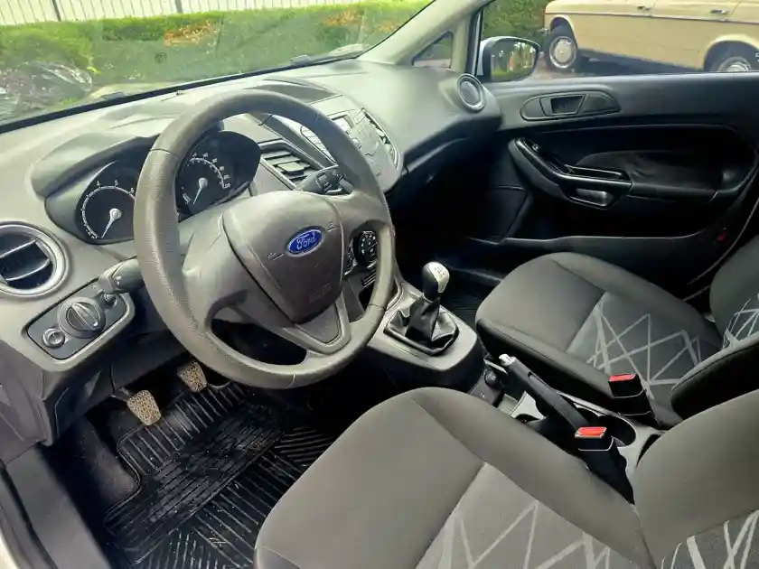 Ford Fiesta Kinetic 1.6 S 120Cv 2015 - foto 5