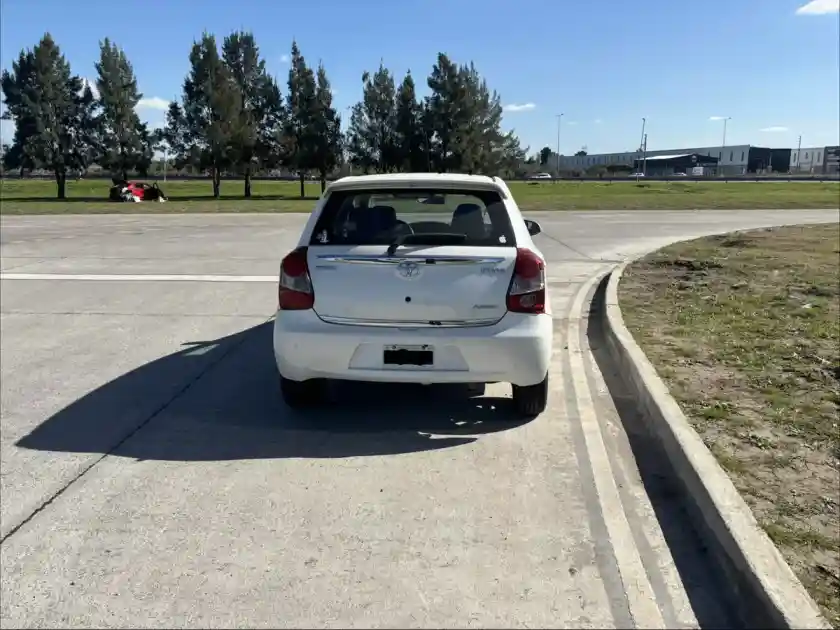 Toyota Etios 1.5 Platinum 5 P 2016 - foto 5