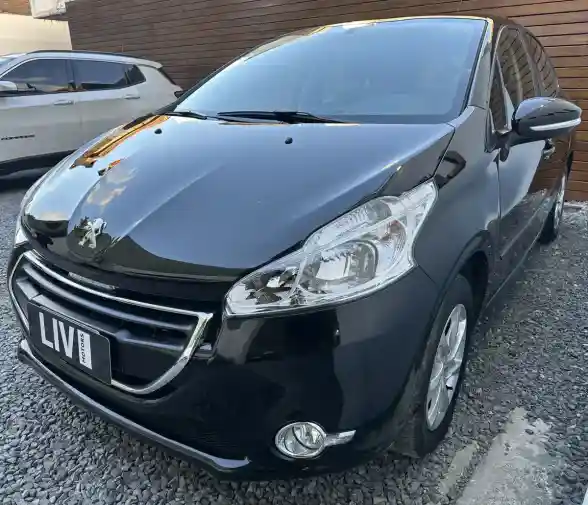 Peugeot 208 1.5 Allure Touchscreen 2016 - foto 1