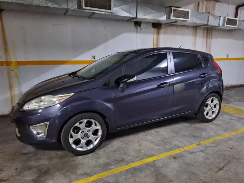 Ford Fiesta Kinetic 1.6 Titanium 120Cv 2013 - foto 2