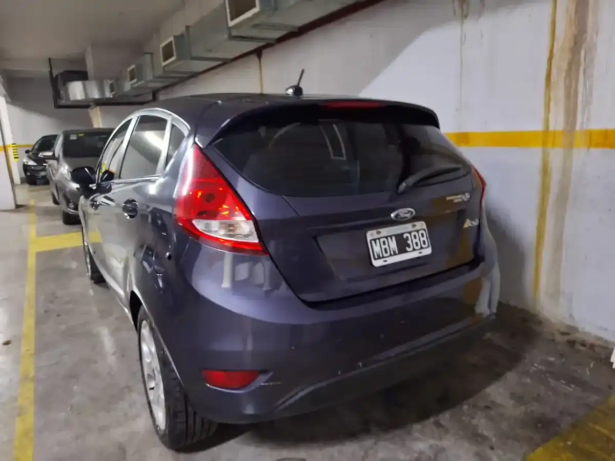 Ford Fiesta Kinetic 1.6 Titanium 120Cv 2013 - foto 4