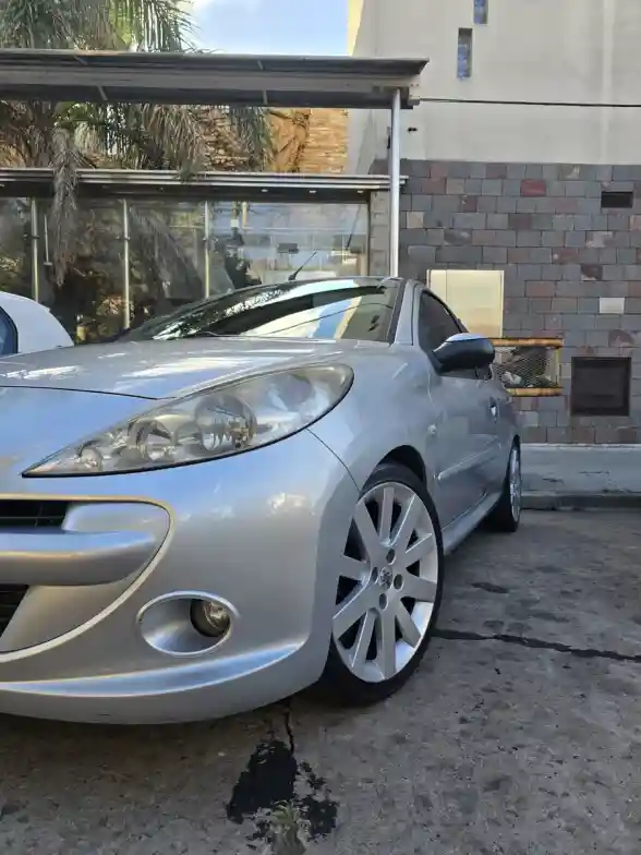 Peugeot 207 1.4 Xr 2011 - foto 3