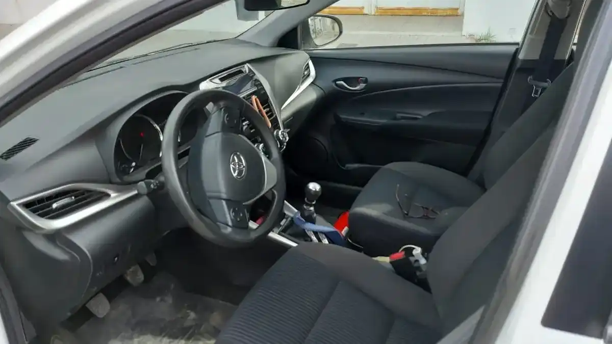 Toyota Yaris 1.5 107Cv Xs Sedan 2020 - foto 5