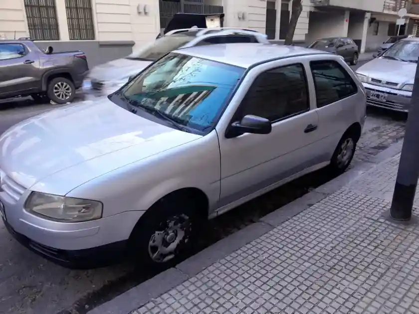 Volkswagen Gol 2009 - foto 1