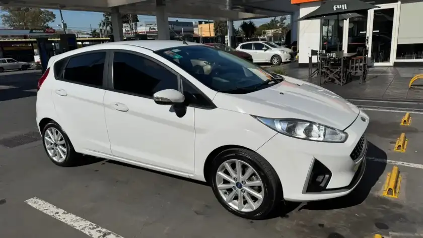 Ford Fiesta Kinetic 1.6 Se Plus At 120Cv 2018 - foto 1