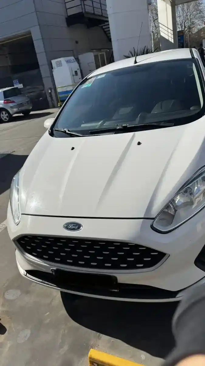 Ford Fiesta Kinetic 1.6 Se Plus At 120Cv 2018 - foto 4
