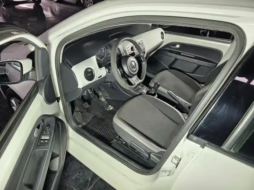 Volkswagen Up! 1.0Msi High 5 Puertas 2014 - foto 5