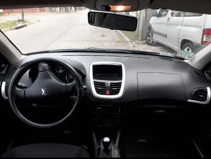 Peugeot 207 Compact 1.4 Xs 2011 - foto 4
