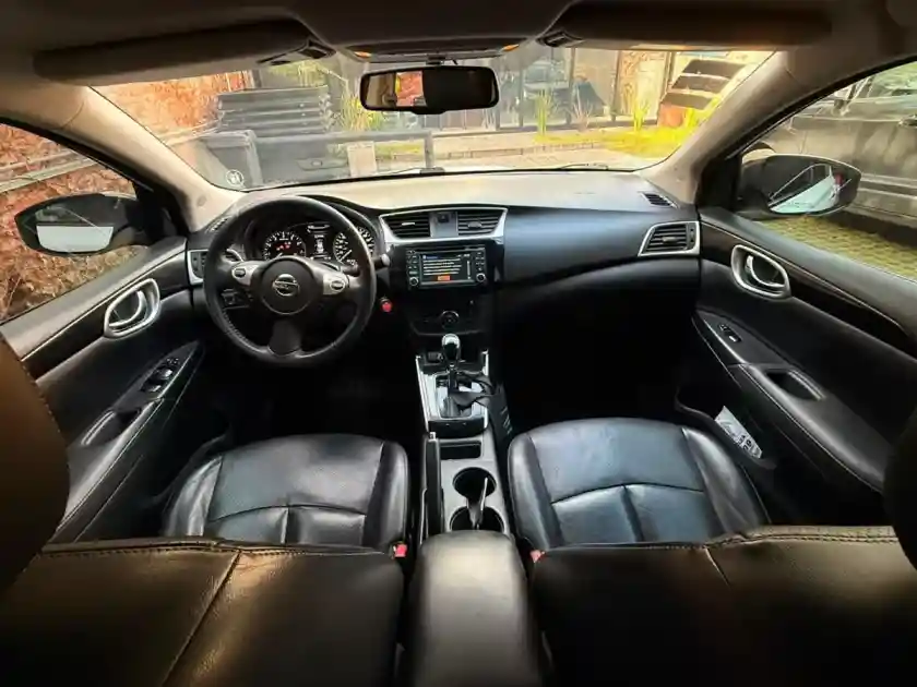 Nissan Sentra 2.0 Exclusive 2017 - foto 2