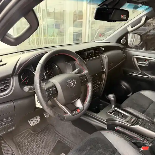 Toyota Sw4 2.8 Tdi Gr-S 4X4 7As 6At 2022 - foto 3