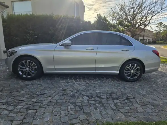 Mercedes-Benz Clase C 2.0 C250 Avantgarde 211Cv At 2016 - foto 2