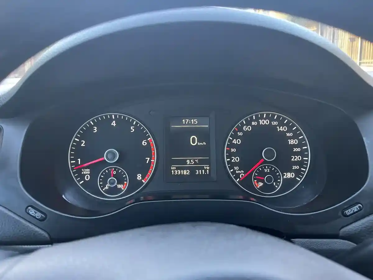 Volkswagen Vento 2.5 Luxury 170Cv 2012 - foto 5