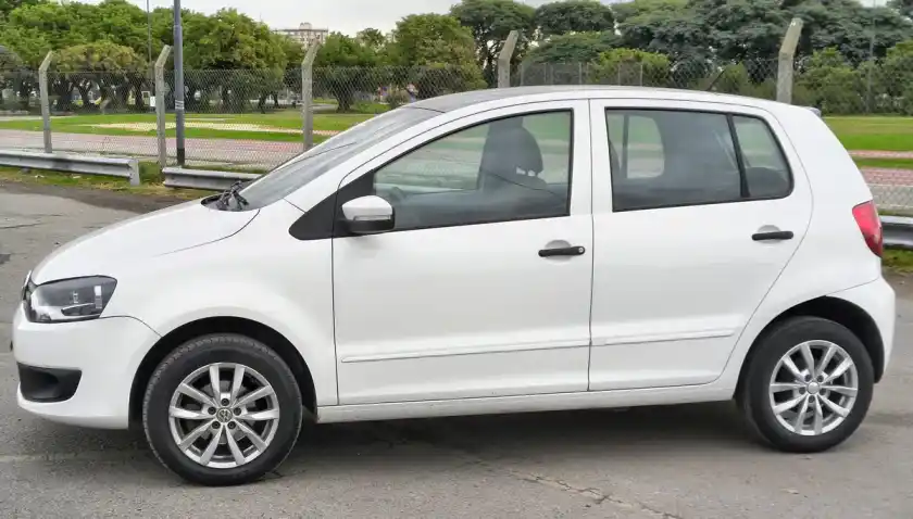 Volkswagen Fox 1.6 Comfortline Pack Saf 2014 - foto 3