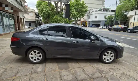 Peugeot 408 2.0 Allure 143Cv 2013 - foto 5