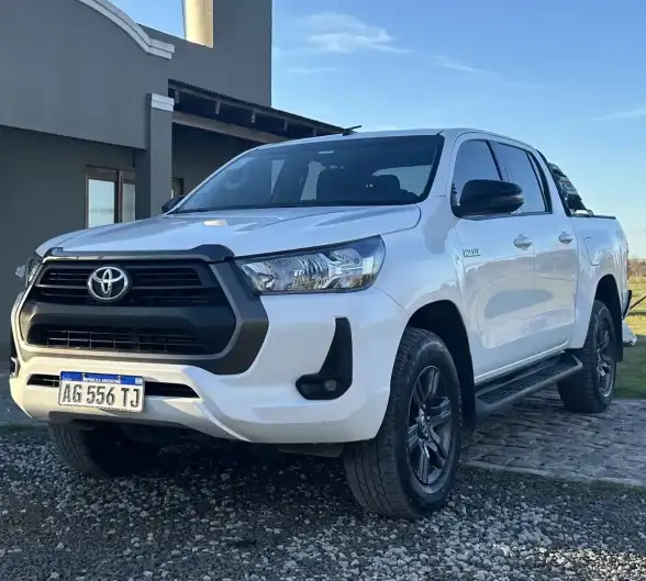 Toyota Hilux 2024 - foto 1