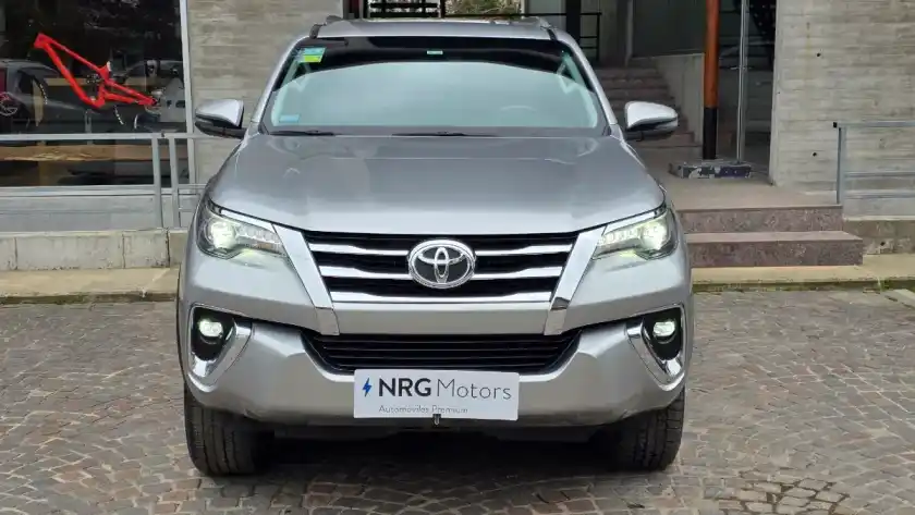 Toyota Sw4 2.8 Srx 177Cv 4X4 7As At 2020 - foto 2