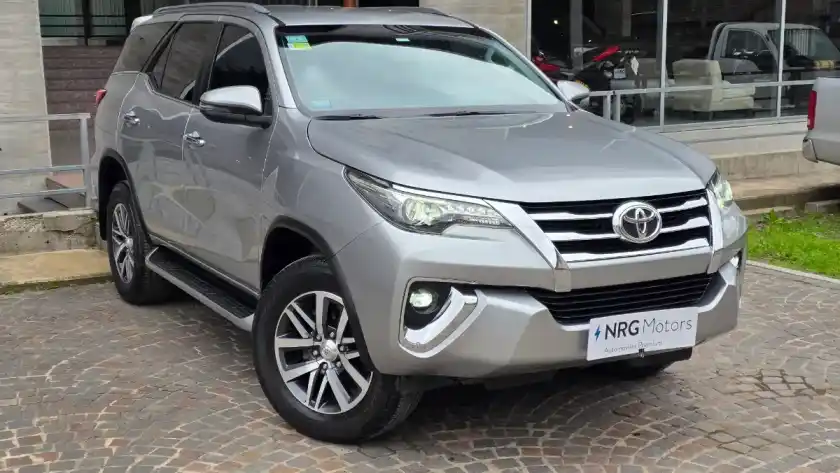 Toyota Sw4 2.8 Srx 177Cv 4X4 7As At 2020 - foto 3