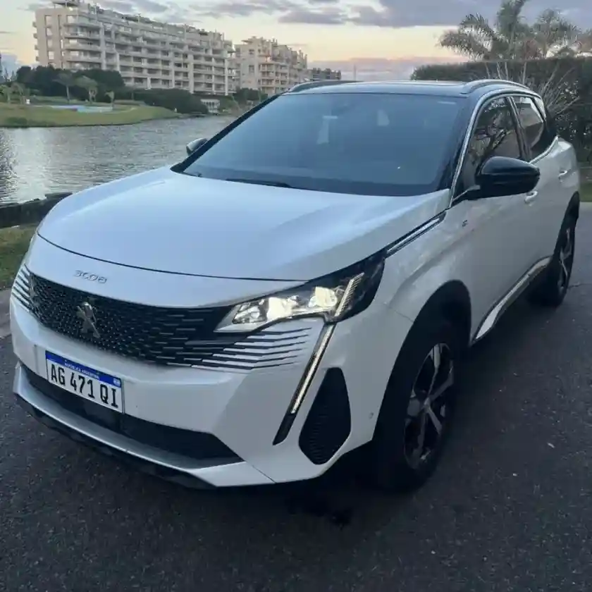 Peugeot 3008 1.6 Gt-Line Thp Pack Tiptronic 2024 - foto 1